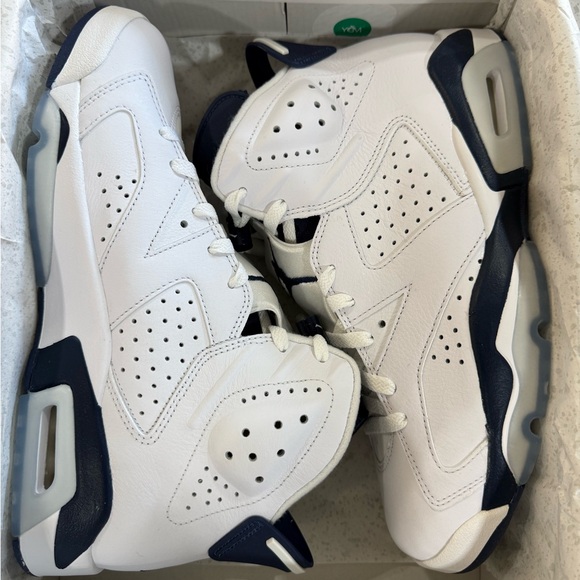 Jordan Retro 6 in White and Midnight Navy size 9.5m DS - Picture 1 of 2